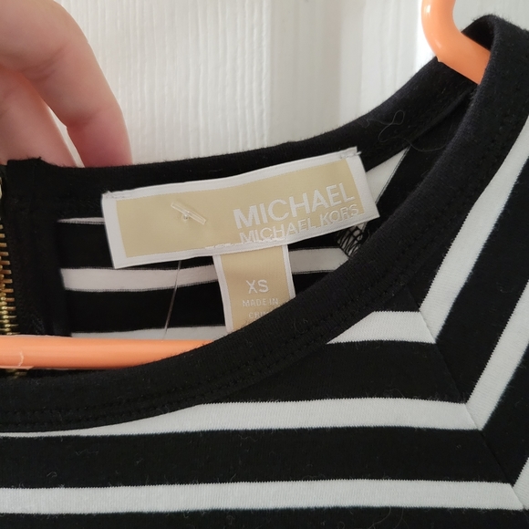 NWT Michael Kors Short Sleeve Striped Dress - Picture 2 of 2